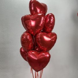 Связка из 10 красных сердец